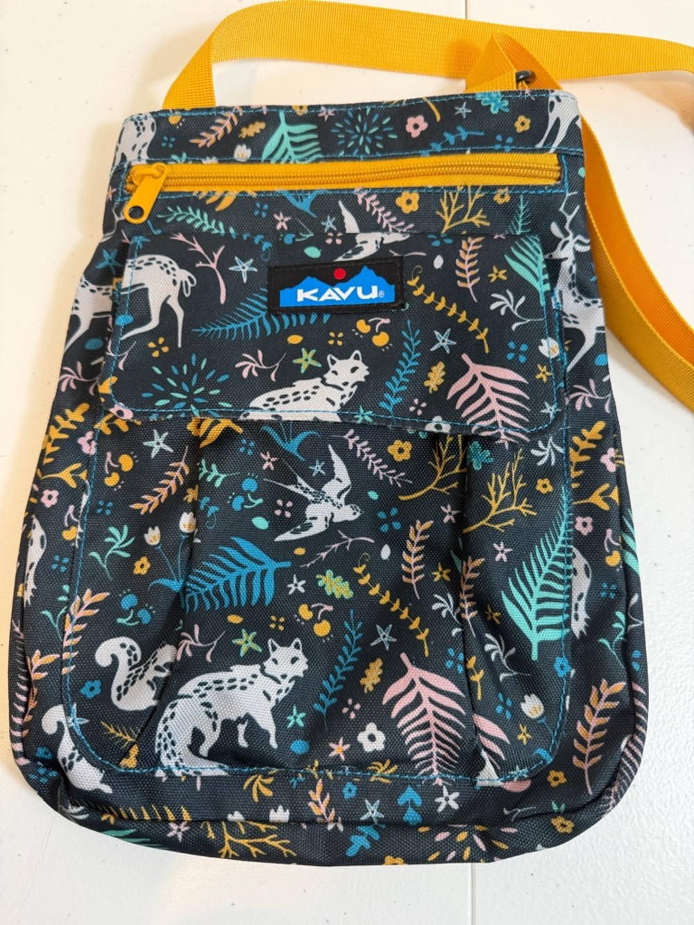 KAVU Keeper Crossbody Bag - Picture 2 of 9